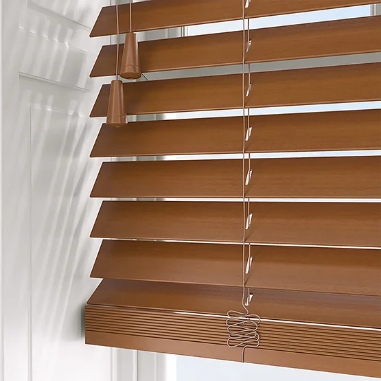 Opulence Golden Oak venetian