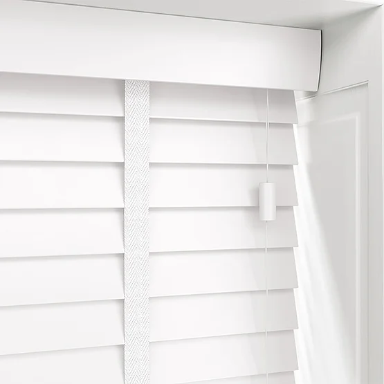 WoodLux Bright White with Tapes venetian
