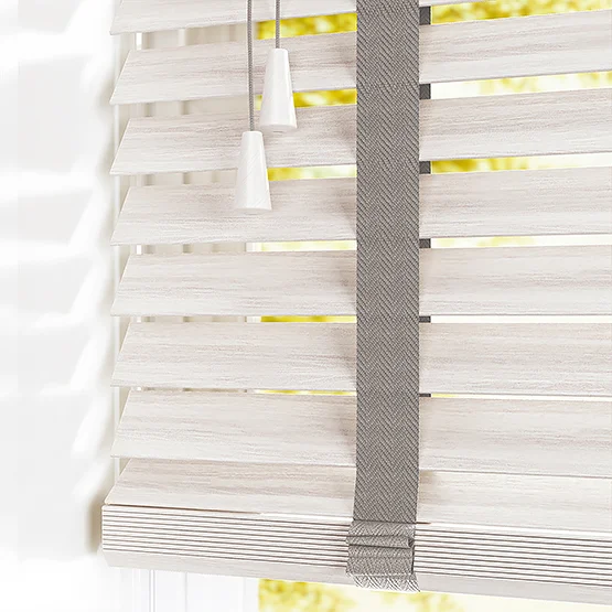 Dalby White Smoke Oak with Truffle Tapes venetian