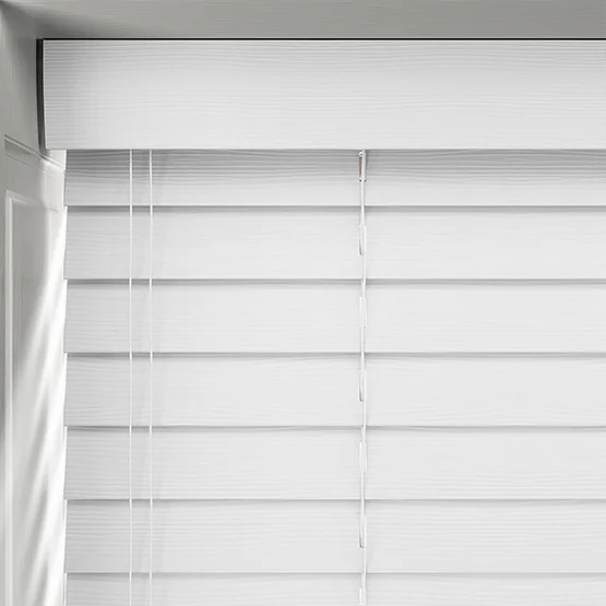 Aspect Ultra White venetian