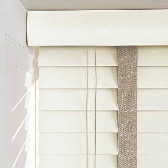 Dalby Pearl with Light Beige Tapes venetian