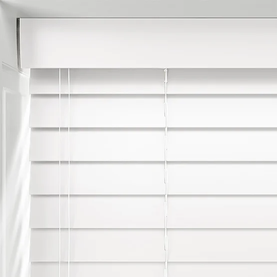 WoodLux Bright White venetian