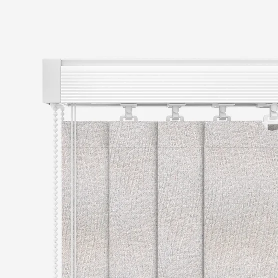 Mia Mist vertical