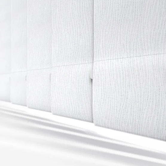 Lucca White vertical
