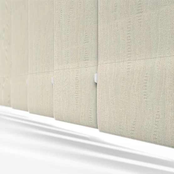 Saintbury Cream vertical