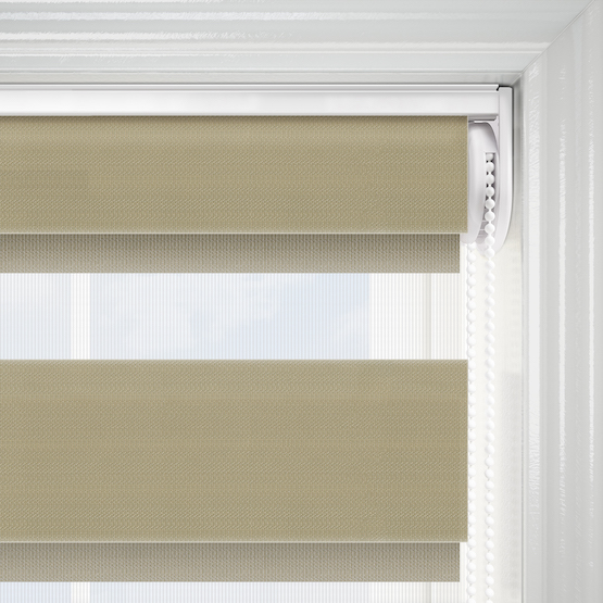 Louvolite Arrezzo Beige vision